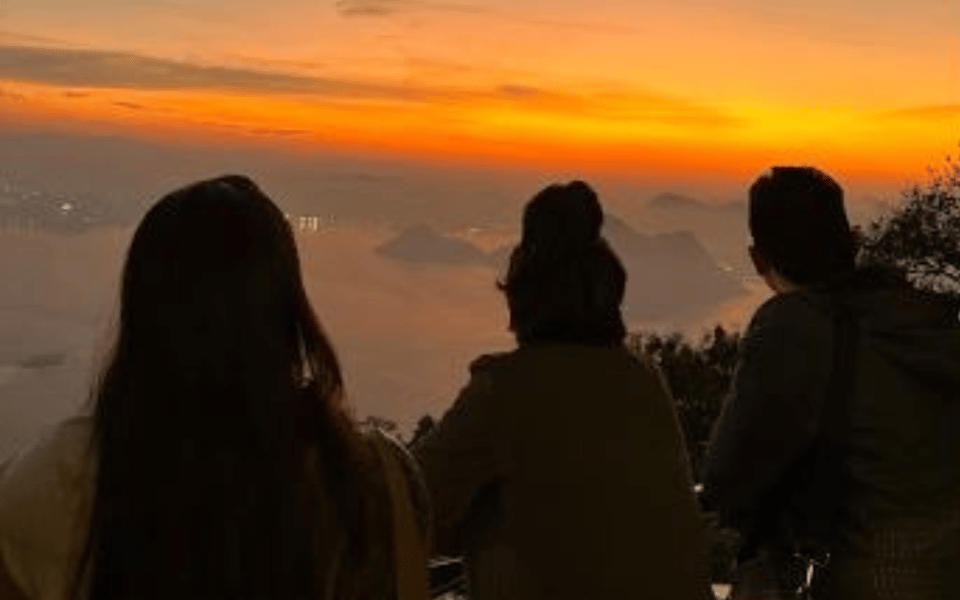Rio: Alba sul Pan di Zucchero con colazione e trasferimento