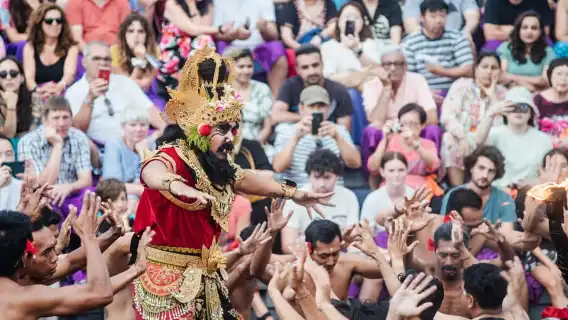峇裡島：免排隊烏魯瓦圖寺和 Kecak 火舞之旅