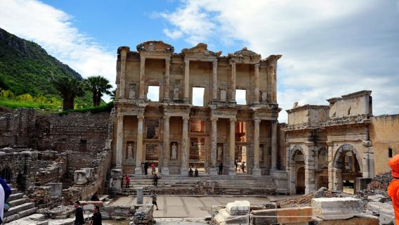 From Kusadasi or Selcuk: Full-Day Ephesus Tour with Lunch