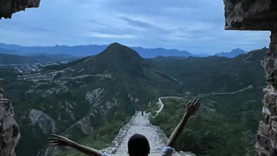 Beijing:Jinshanling Great Wall with Night Tour to Gubei Water Town and Simatai Great Wall