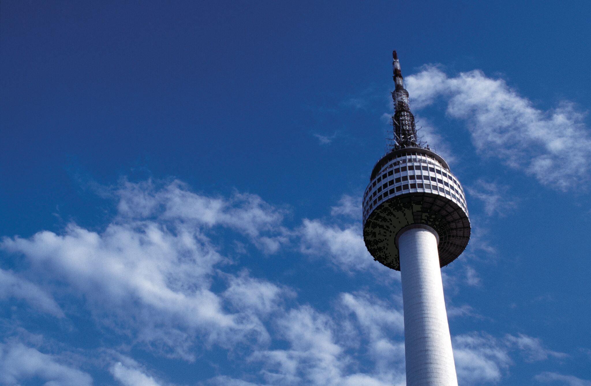 Seoul Gyeongbokgung Palace + Bukchon Hanok Village + N Seoul Tower half-day tour