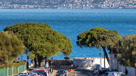 法國老錢度假｜昂蒂布Antibes+格里莫【體驗遊艇/出海】