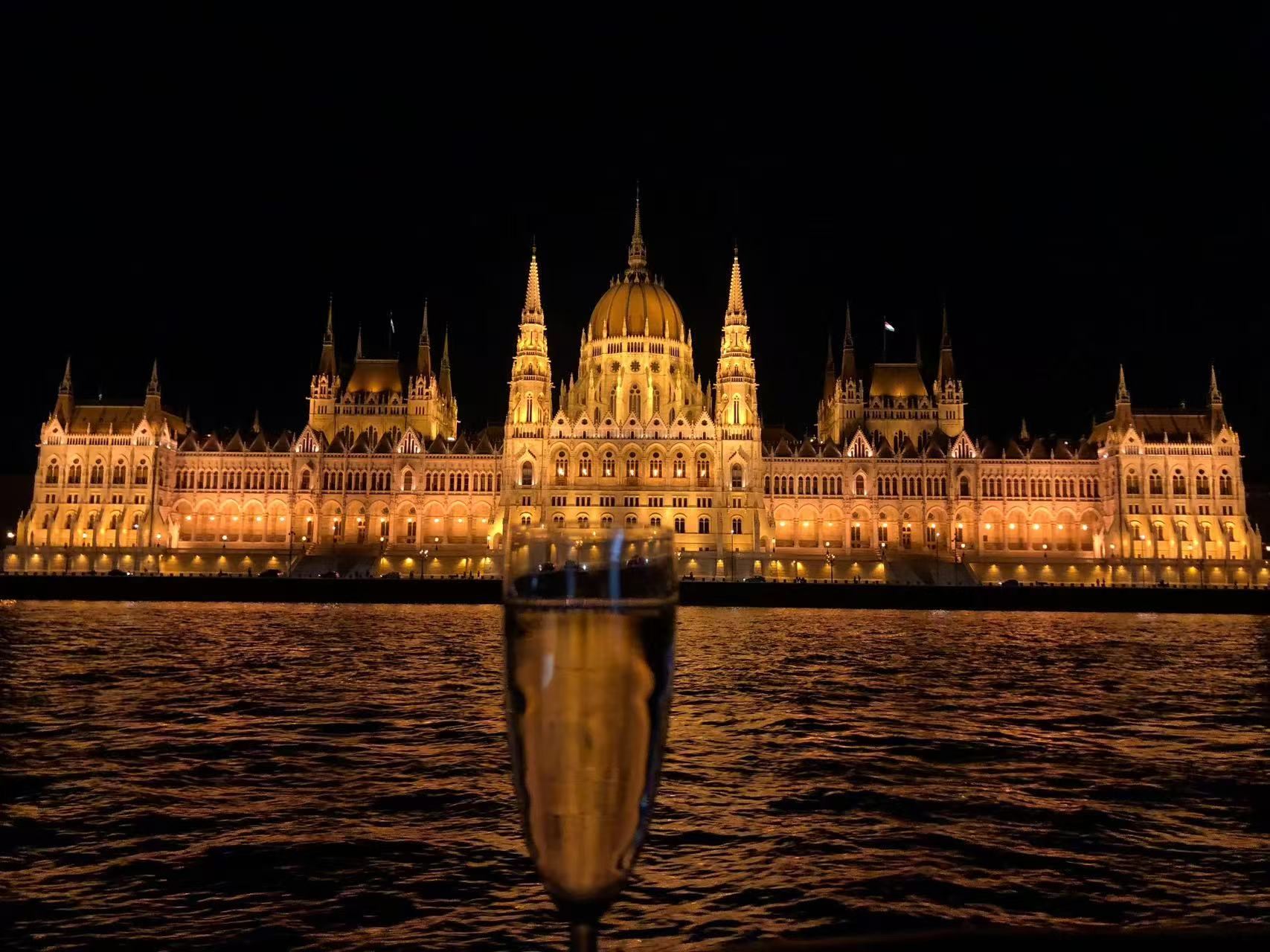 Hungary Budapest Danube River cruise (day/night/candlelight dinner options available)