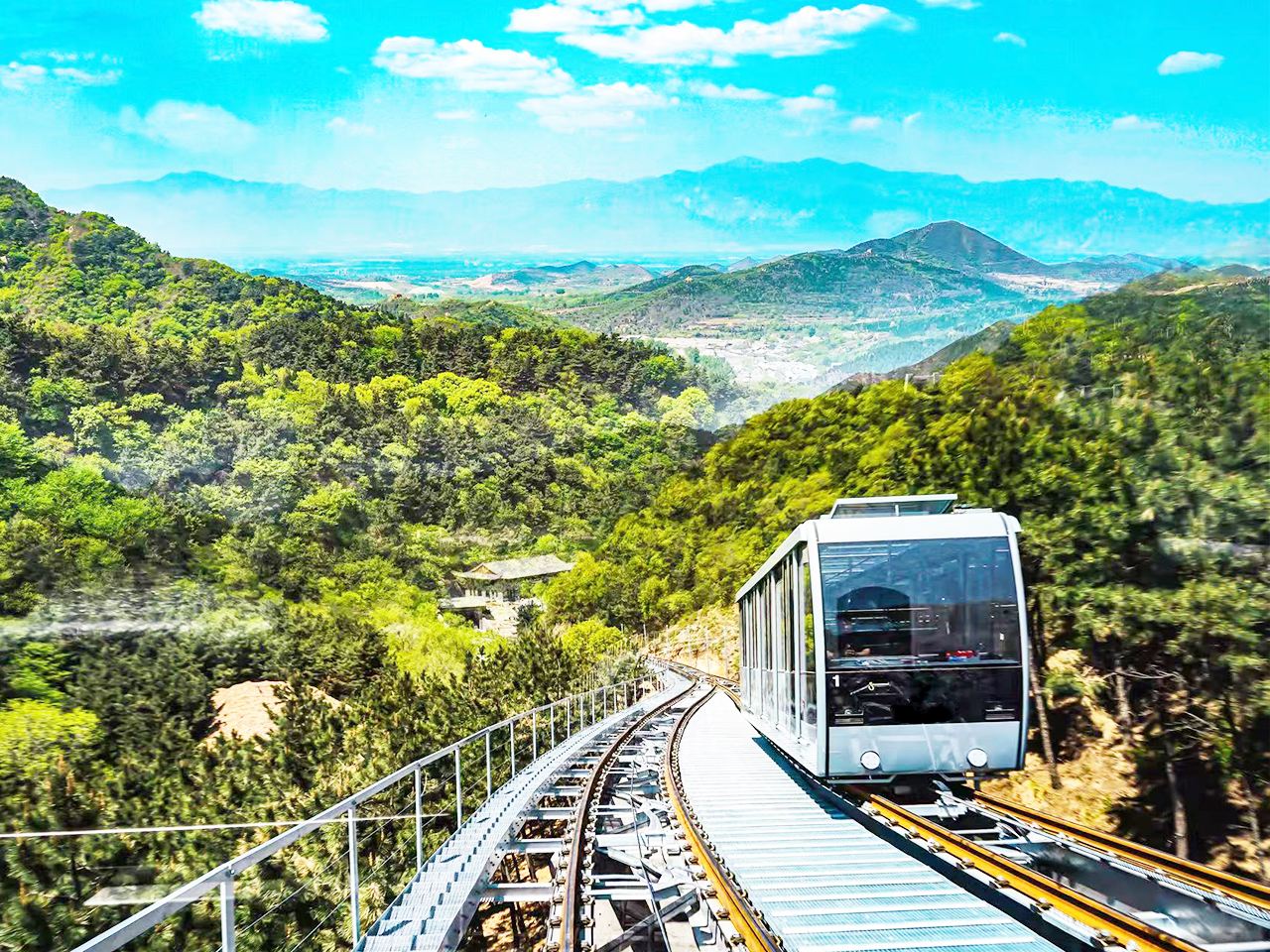 Tour di un giorno alla Grande Muraglia di Badaling con partenze frequenti, opzione per piccoli gruppi e servizio di pick-up a domicilio