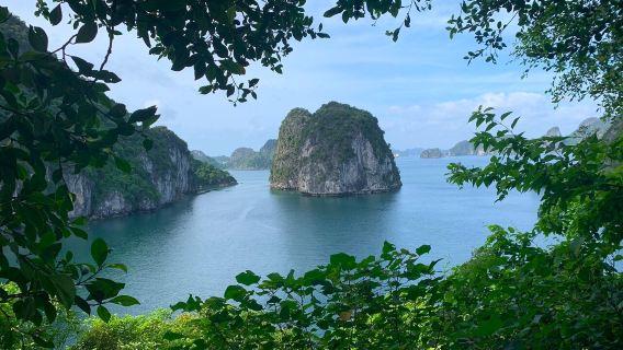 ฮานอยสู่อ่าวไบ๋ตูลอง: ทริปเที่ยวแบบส่วนตัววันเดียวไปยังอัญมณีลับของเวียดนาม