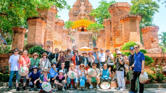 Combo 2D1N: Esplora il tour della città di Nha Trang e il tour giornaliero dello yacht Nemo