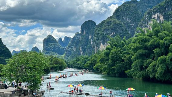 Однодневный тур из Гуйлиня/Яншуо | Древний город Синпинг (фон 20 юаней) + бамбуковый плот на реке Юйлун + гора Сянгу