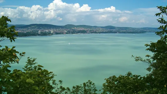 Tagesausflug von Budapest, Ungarn nach Stuhlweißenburg und Plattensee mit Hin- und Rückfahrt