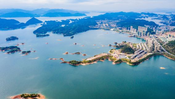 杭州千島湖景區+釣魚島+天嶼山觀景台一日遊【乘遊艇】