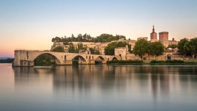 Perancis, Avignon: Penterjemah profesional Cina-Perancis & Inggeris | Pemandu pelancong | Penterjemah pameran | Teman perniagaan | Perancangan perjalanan tersuai