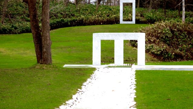 Hokkaido romantic story | 1-day tour to Biei town, Shirogane Blue Pond (Aoiike), Furano and Chiyoda ranch