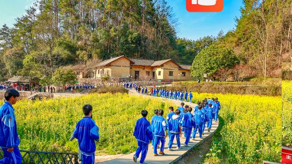 Sommer-Sonderangebot ◆ All-inclusive-Preis ◆ Tagesausflug nach Shaoshan zu Mao Zedongs Geburtshaus + Gedenkstätte + Liu Shaoqis Geburtshaus