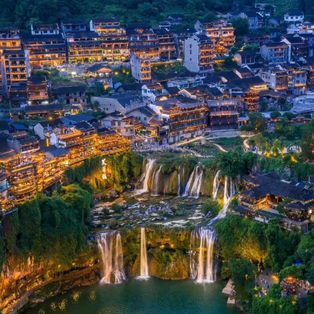 抵達天數私家團：芙蓉鎮、天門山、張家界國家森林公園& 玻璃橋| Trip.com