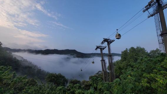 Taipei: Maokong Gondola & Zoo Combo Ticket with Train