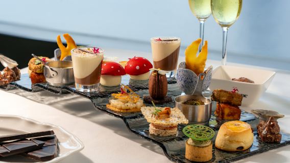 Hotel Harbour Grand Hong Kong|Le 188° Restaurante y Salón|Merienda