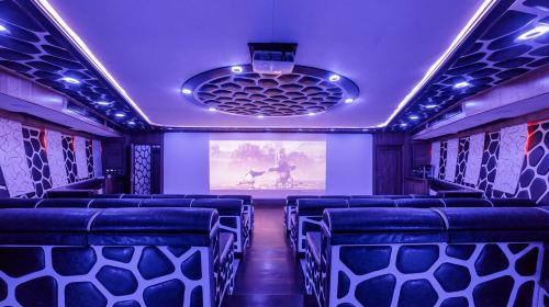 Dubai Lotus Mega Yacht Dinner Cruise Transport Passes 7