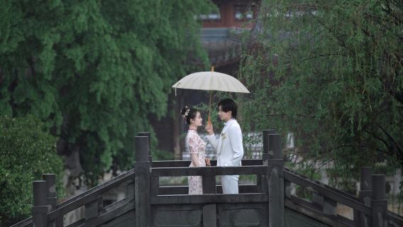 ドイツ・マインツのTripメモリー【運転手兼ガイド兼Tripメモリー+ウェディングドローン撮影・ショートムービー+メイク・衣装+旅程カスタマイズ+人数無制限】