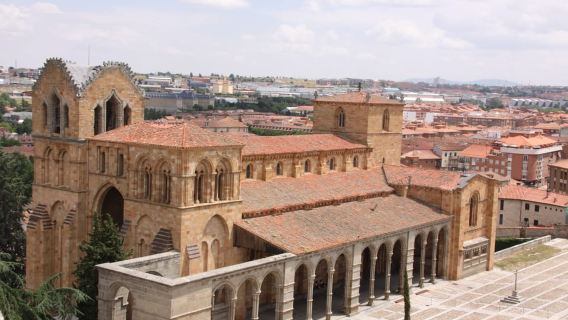 Madrid: Avila and Segovia Day Trip with Tickets to Monuments