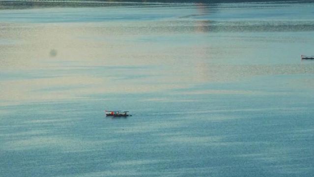 1-Day Private Charter Tour of Hangzhou West Lake Scenic Area + Leifeng Tower + Songcheng + Wuliu Lane with Chinese/English Service