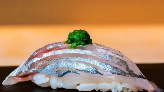 Sushi Omakase en Tokio|Sushi Koshikawa|Akasaka Hideaway para sushi Edomae refinado y añejado