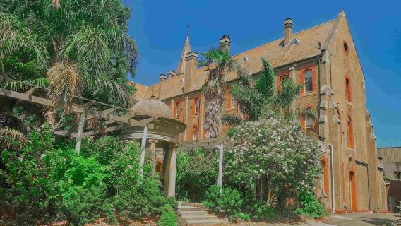 Melbourne-Tour: Spaziergang durch Yarra und Heritage Convent Experience