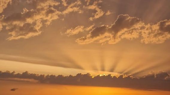 Saranda : visite de la source de l'Œil Bleu et du château de Lekursi au coucher du soleil