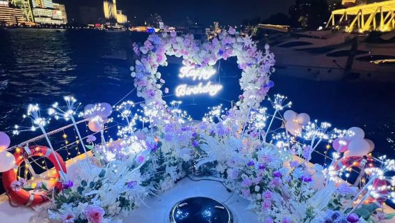 【上海遊艇租賃】上海外灘雙體豪華遊艇包船夜遊黃浦江90分鐘+定制圓桌中餐+靜泊用餐90分鐘