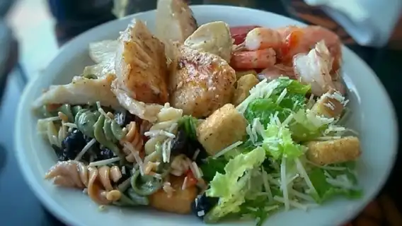 Clearwater Beach: Tropical Buffet Cruise on Calypso Queen