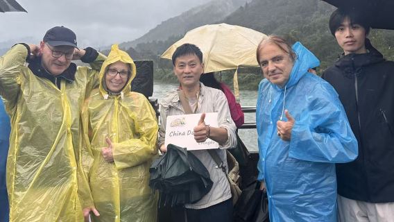 Bilingual Small Group Tour: Dujiangyan Irrigation System & Mt. Qingcheng