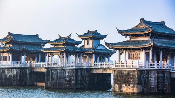 Chaozhou Day Tour: Explore Qinglan Guaijiu National Geological Park and Chaozhou Ancient City with Private Charter