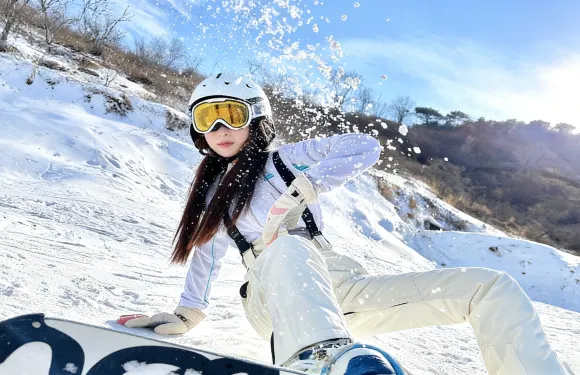 太子嶺滑雪場【2-8人獨立包團/跟大團&含全天滑雪票】