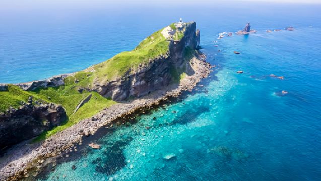 Hokkaido Summer Classic 1-day Tour: Cape Kamui + Otaru + Shiroi Koibito Park + Blue Cave