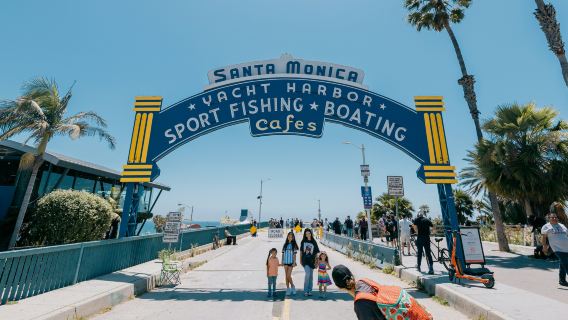 Tur Rombongan Kecil Seharian Penuh di Los Angeles yang Ikonik Gratis Madame Tussauds