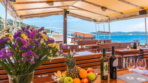 Passeio de um dia em cruzeiro pelas três ilhas Elaphiti saindo de Dubrovnik, Croácia