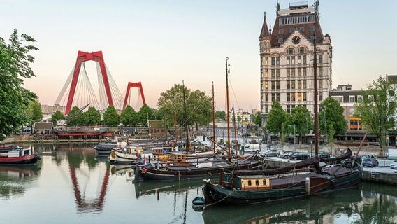 HagueTours