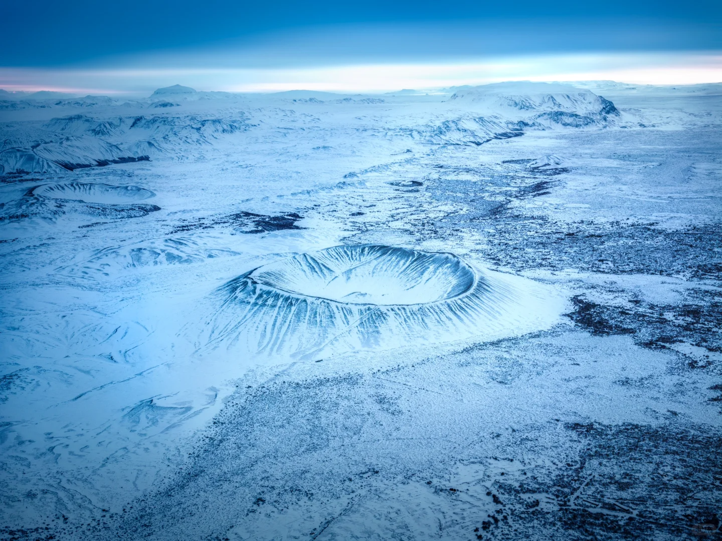 Iceland + Dettifoss + Myvatn + Hverfjall Day Tour [Chinese-English Private Charter]