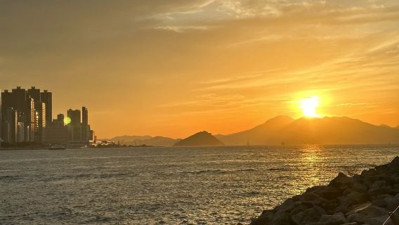 香港中環(セントラル)香港観覧車+ビクトリア・ピーク【6時間貸切チャーター+ガイド、行程カスタマイズ可能】