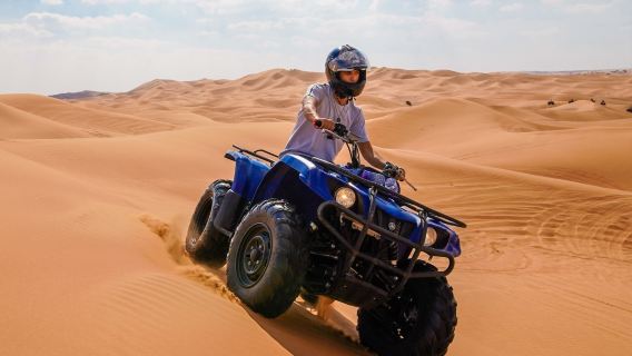 Dubaï : safari en quad d'une demi-journée, balade à dos de chameau et rafraîchissements