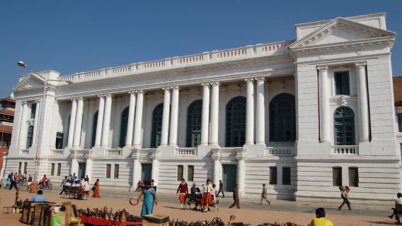 Tour Guidato di un Giorno Intero ai Musei di Kathmandu