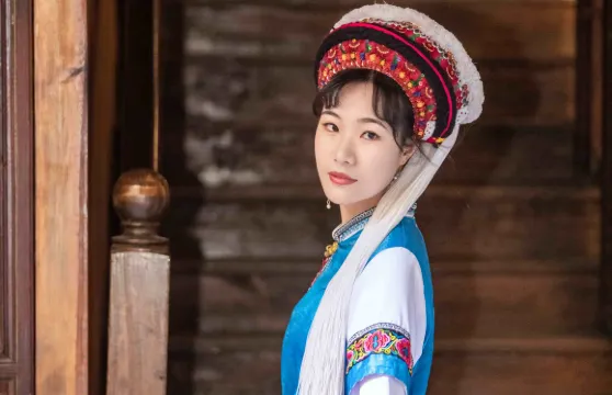 安陸 Trip Moments【約拍跟拍/婚紗寫真商業攝影/微電影宣傳片航拍/翻譯】