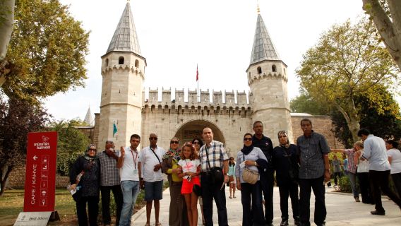 Istanbul Main Attractions, old city, blue mosque, grand bazaar & more. Guided Small Groups