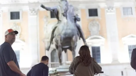Rome : visite nocturne en vélo électrique avec option gastronomie et vin