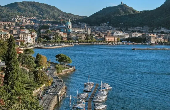 意大利米蘭後花園：科莫鎮&貝拉焦小&瓦倫納-VIP包車遊