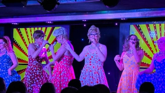 Lanzarote: MHT – Music Hall Tavern – Comedy-Drag-Dinner-Show