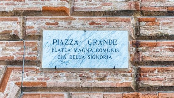 Gubbio: Visita guidata a piedi del centro storico con Piazza Grande