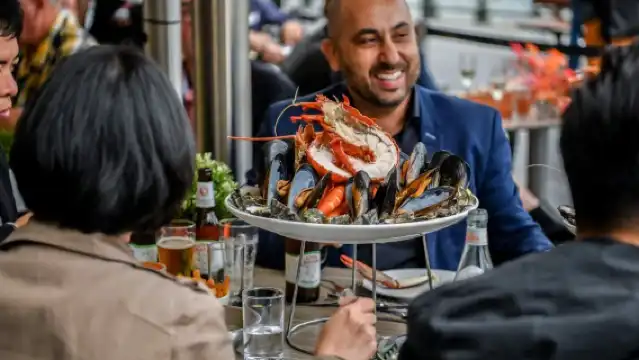 Searock Bar and Grill 用餐體驗（牛排或海鮮特色菜）