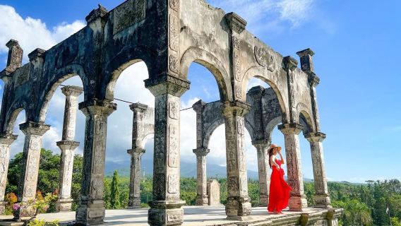 Pintu Syurga Kuil Lempuyang, Tirta Gangga, Taman Ujung, Air Terjun Goa Raja
