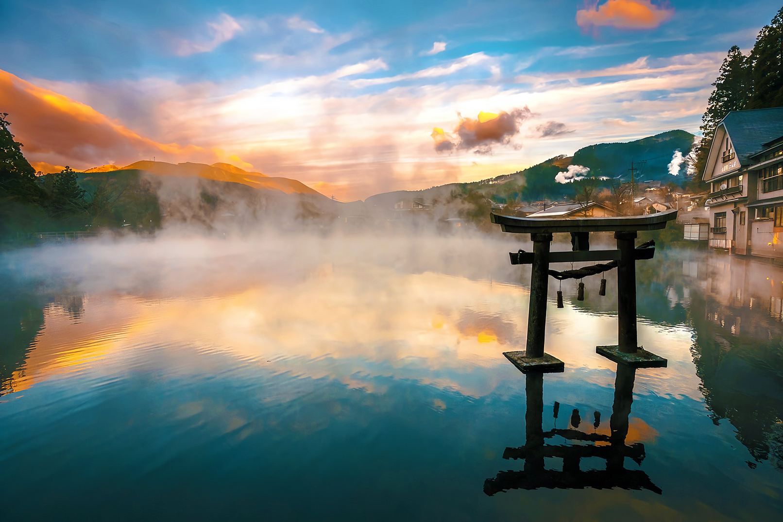 Tour di un giorno al Santuario Dazaifu Tenmangu di Kyushu, Yufuin, Lago Kinrin, Villaggio dei Fiori di Yufuin e Jigoku Meguri