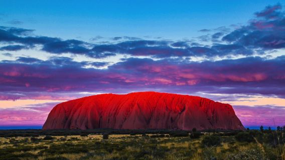 Uluru sunset tour with transfers, sparkling wine and snacks (optional BBQ dinner)