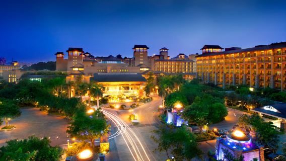 Viaje interregional Guangzhou-Qingyuan - Chimelong Guangzhou + Chimelong Qingyuan: Mundo Animal, Mundo Feliz, Parque de Aves, Parque Acuático, Gran Circo, Reino Forestal, Aguas Termales